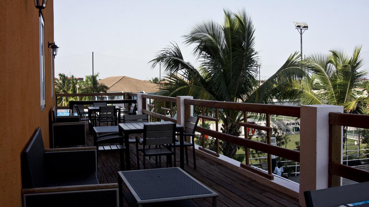 M Suites Hotel Accra Ngoại thất bức ảnh