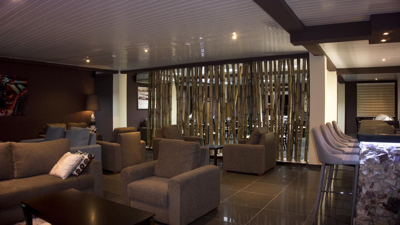 M Suites Hotel Accra Ngoại thất bức ảnh