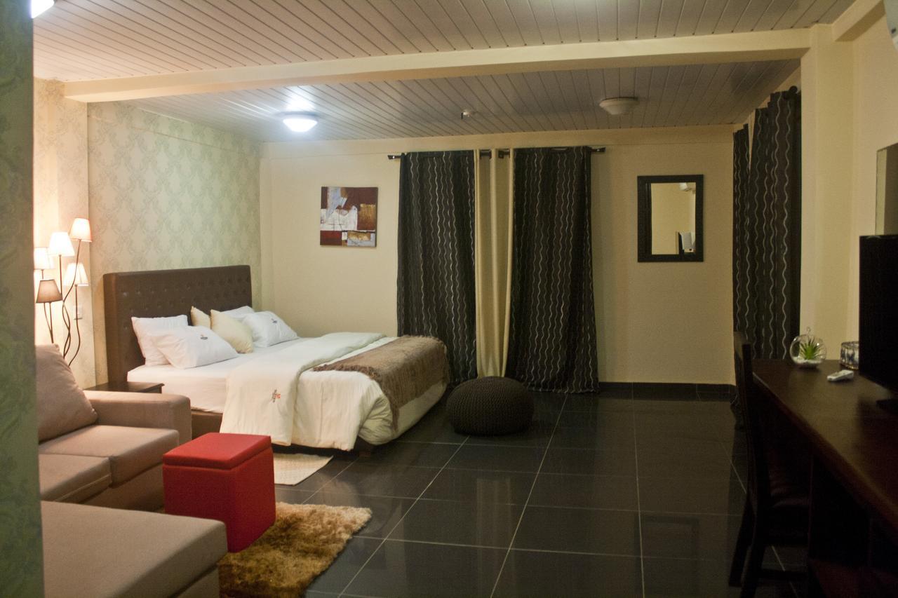 M Suites Hotel Accra Ngoại thất bức ảnh