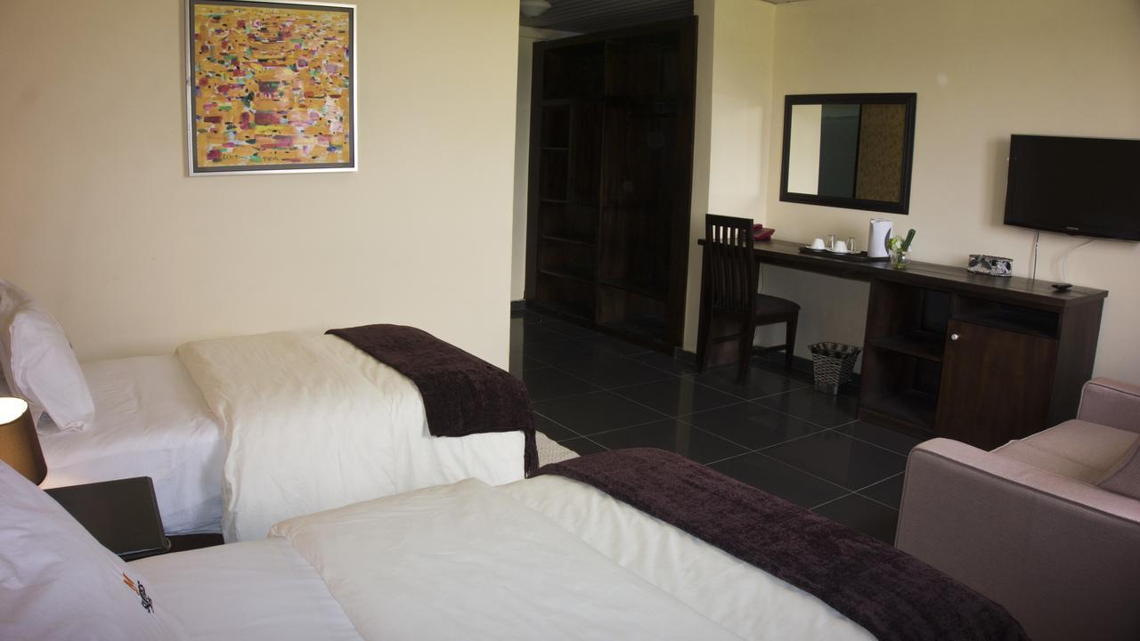 M Suites Hotel Accra Ngoại thất bức ảnh